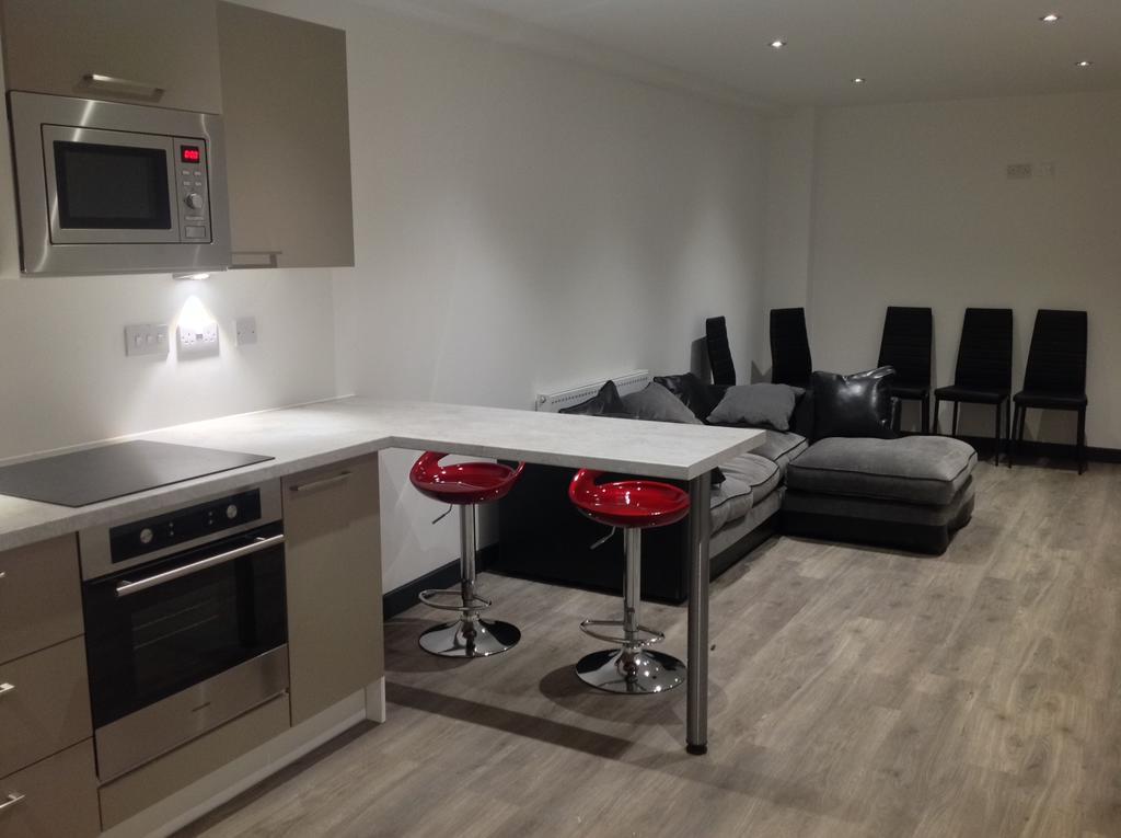 Peace Apartments - Luton Лутън Екстериор снимка