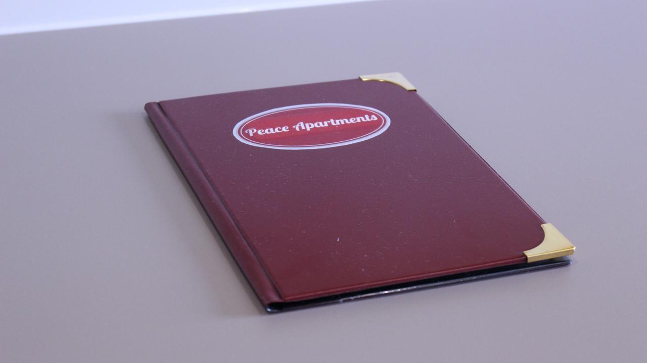 Peace Apartments - Luton Лутън Екстериор снимка
