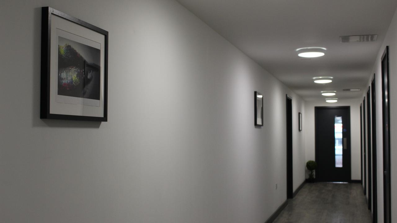 Peace Apartments - Luton Лутън Екстериор снимка
