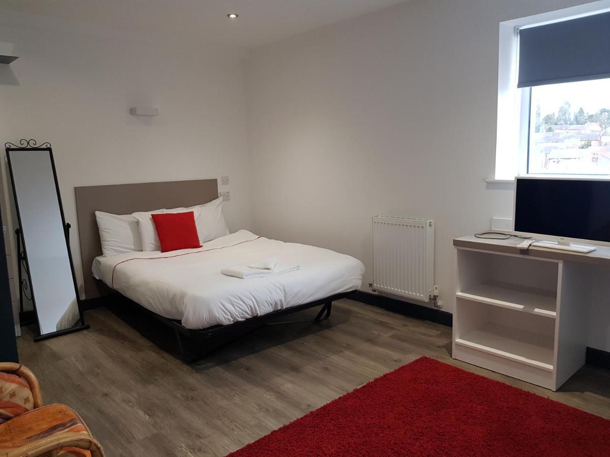 Peace Apartments - Luton Лутън Екстериор снимка